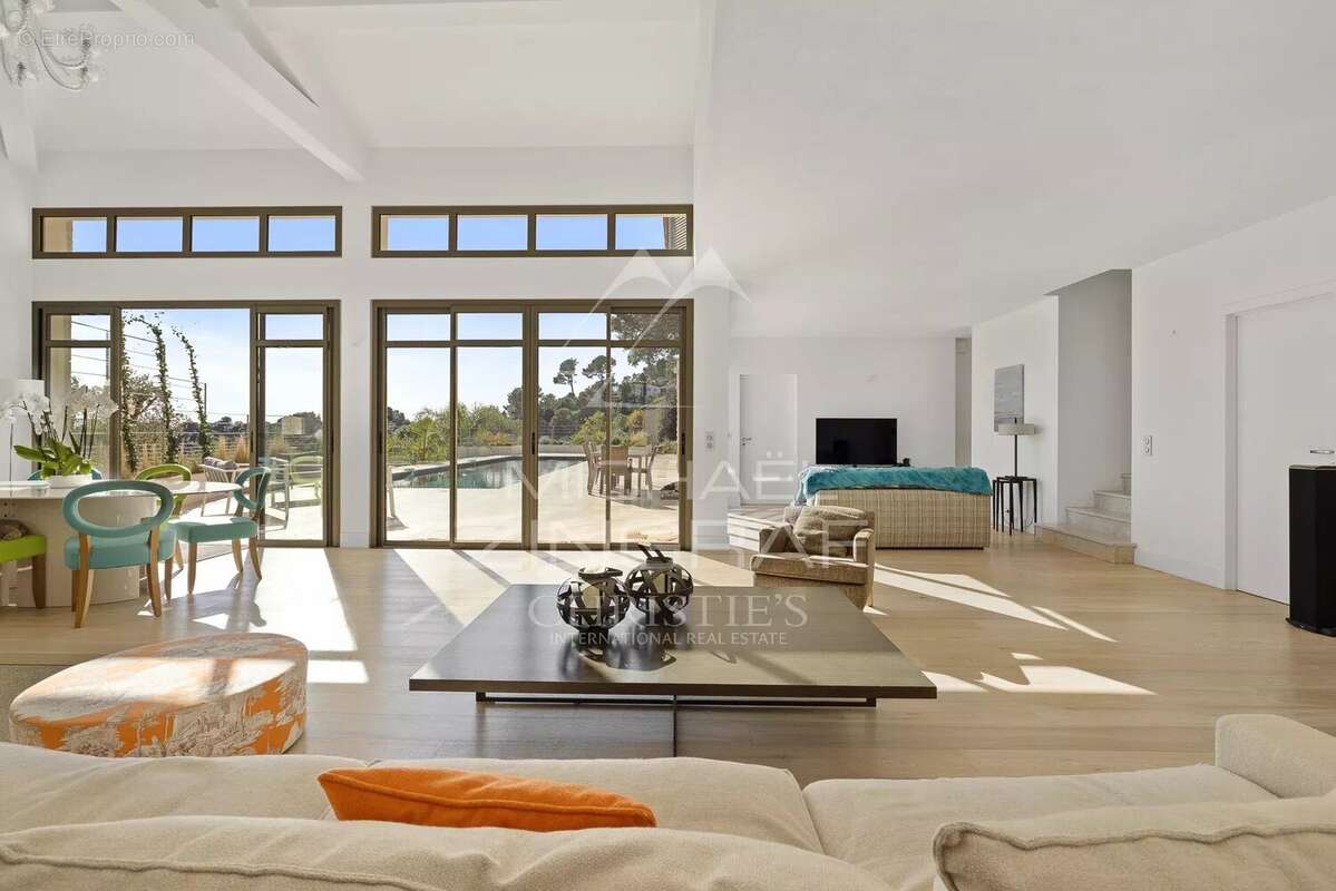 Maison à MOUGINS