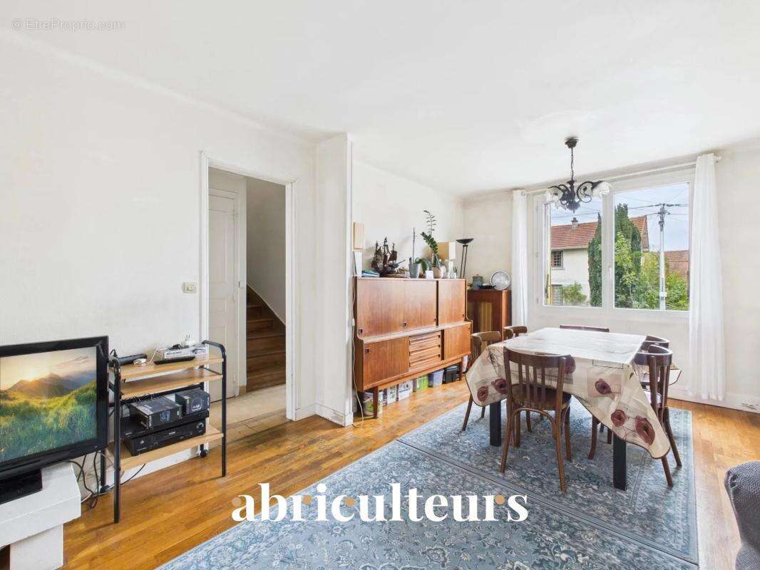 Appartement à VILLEMOMBLE