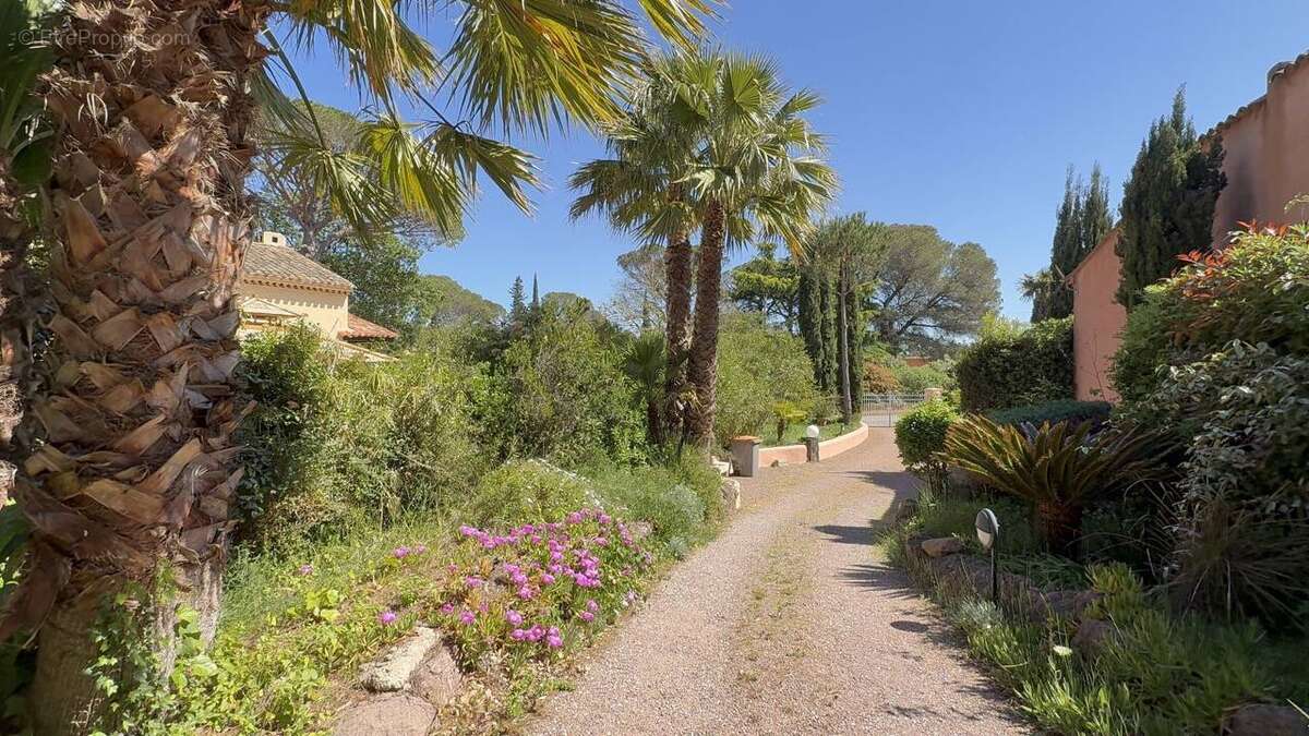 Maison à FREJUS