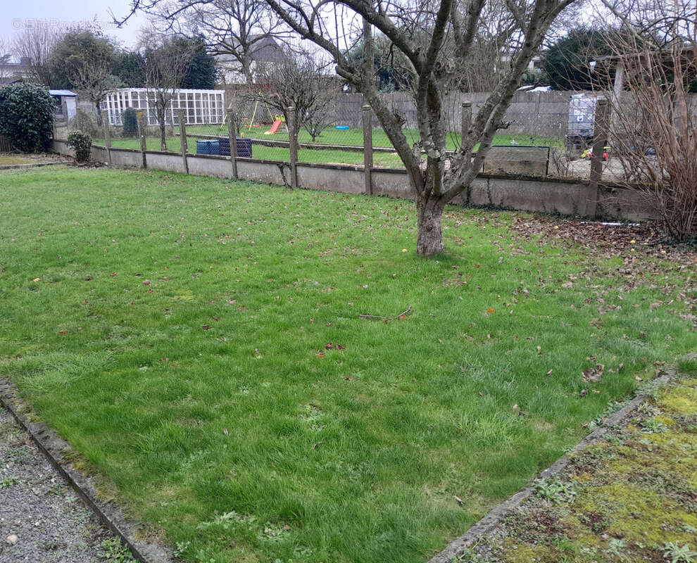 Terrain constructible 526 m2 - photo 2
