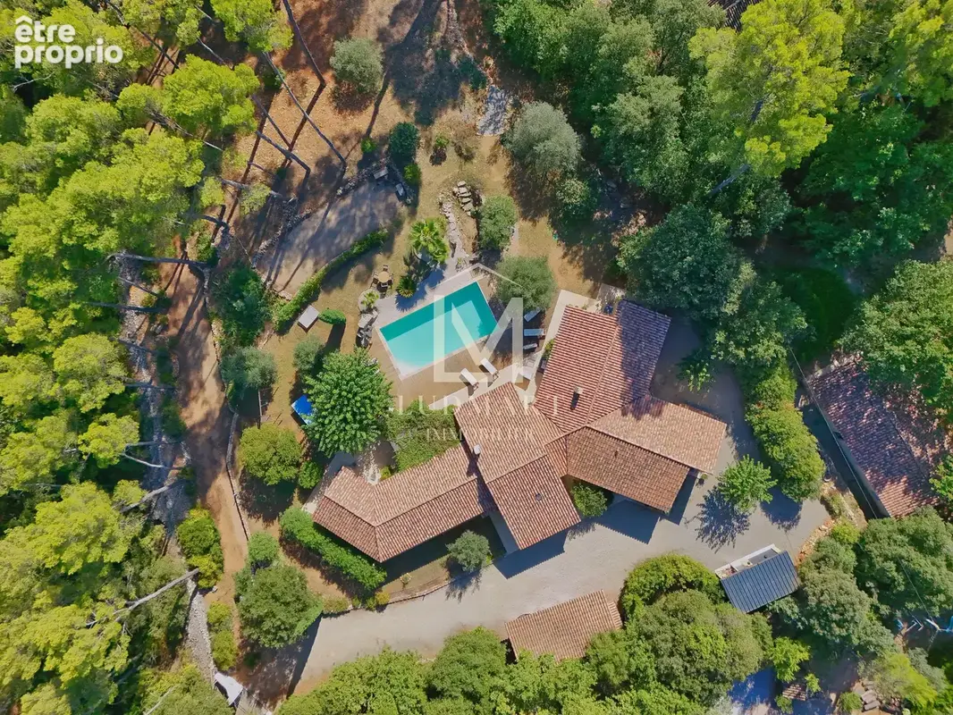 Propriété provençale de caractère avec 5 suites, maison d’amis et piscine à Lorgues - photo 1