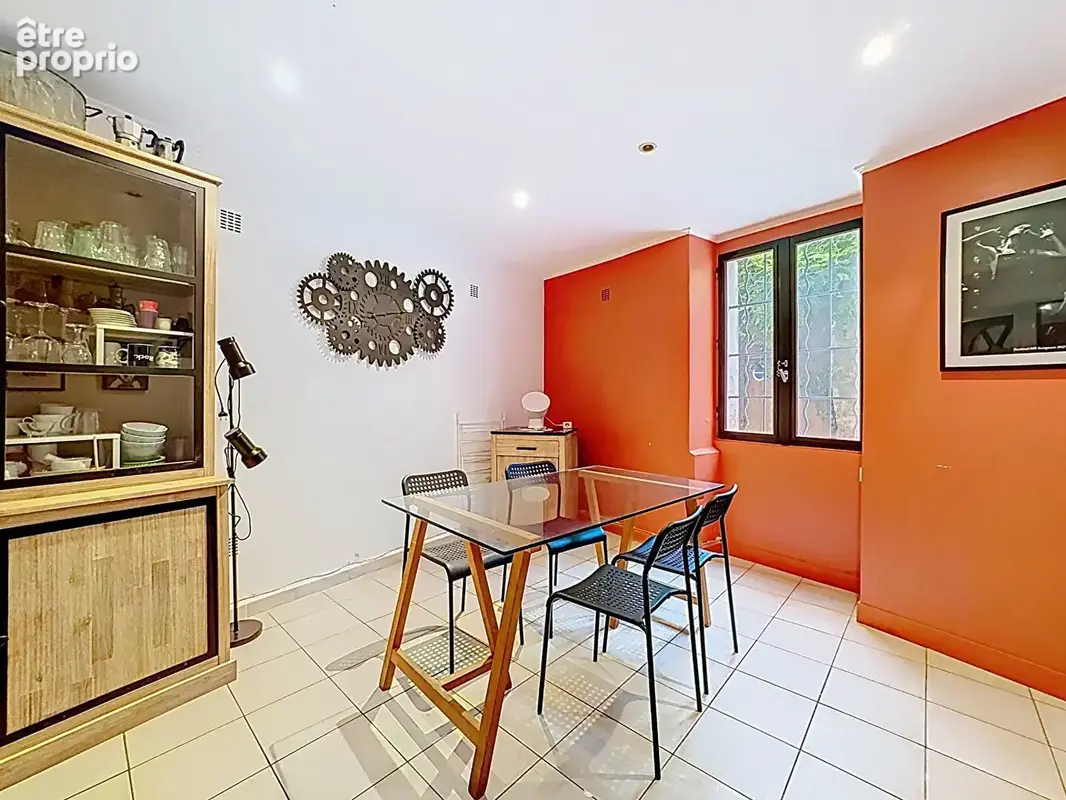 Intra-muros Avignon Maison 84 m2 4 chambres - photo 2