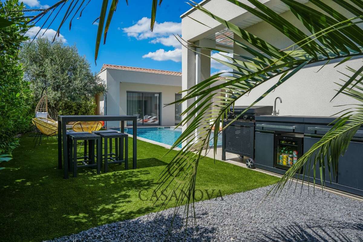 Maison à SAINT-MATHIEU-DE-TREVIERS