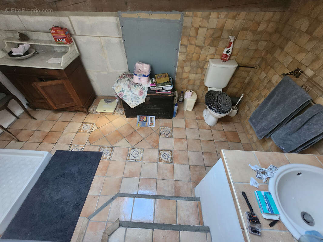 Maison de hameau en pierre sur un terrain attenant de 200 m2 avec stationnement et garage - photo 14