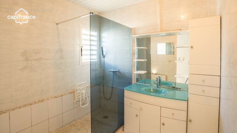 Maison à PETITE-ILE