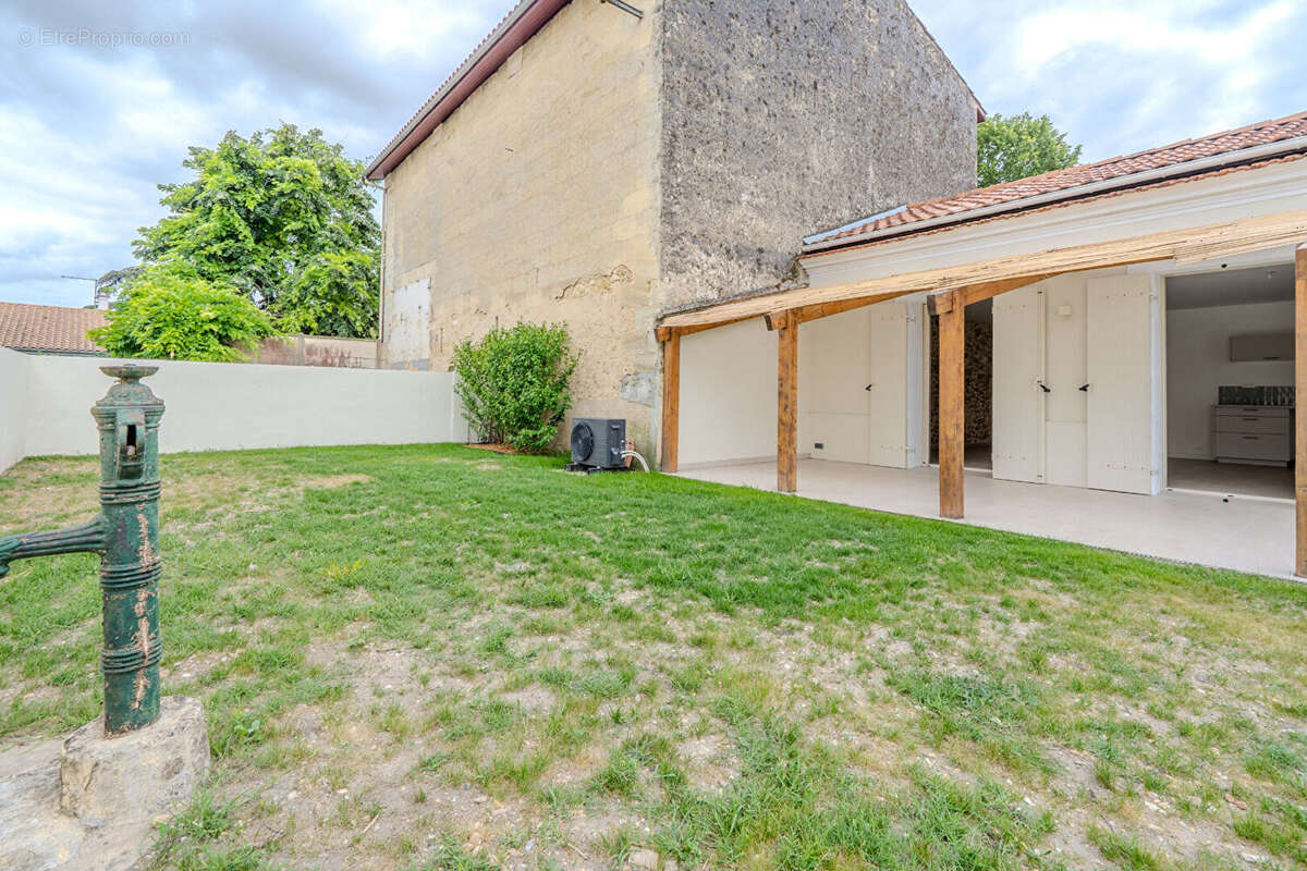 Maison à CADAUJAC