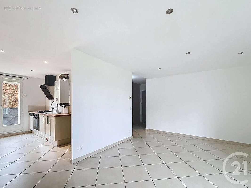 Appartement à MOISSY-CRAMAYEL