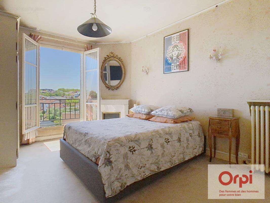 Appartement à ISSY-LES-MOULINEAUX