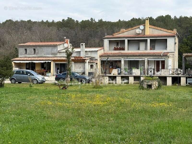 Maison à CALLAS