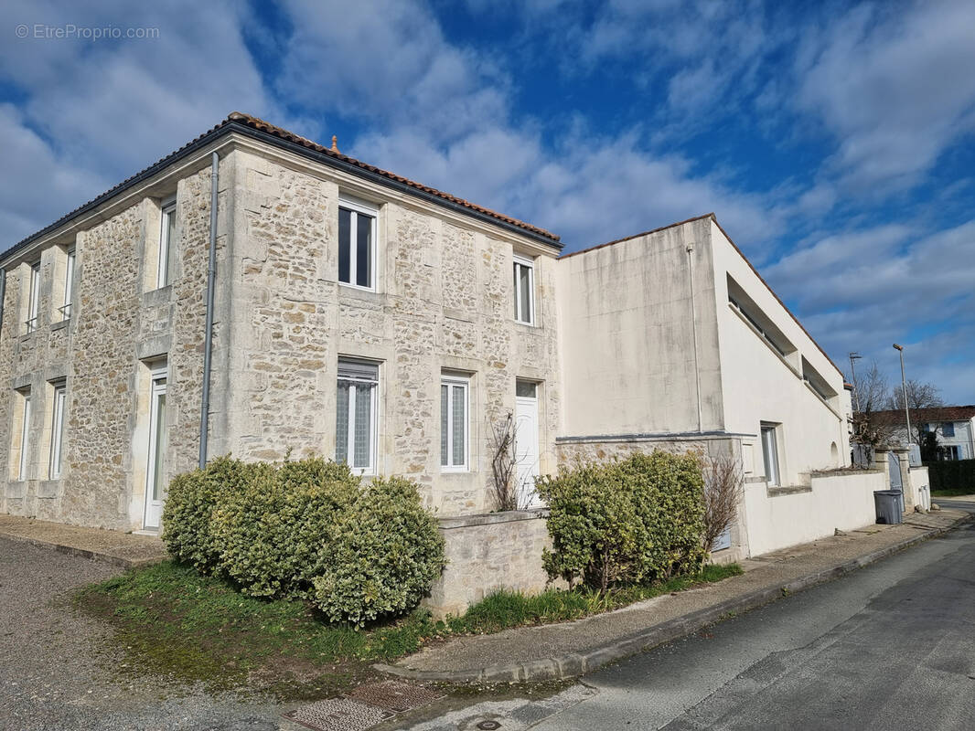 Maison à BREUIL-MAGNE