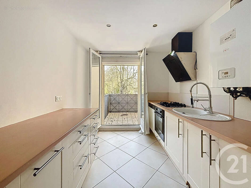 Appartement à MOISSY-CRAMAYEL