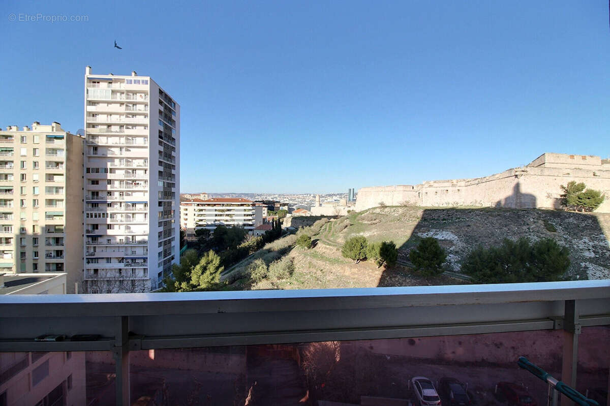 Appartement à MARSEILLE-7E