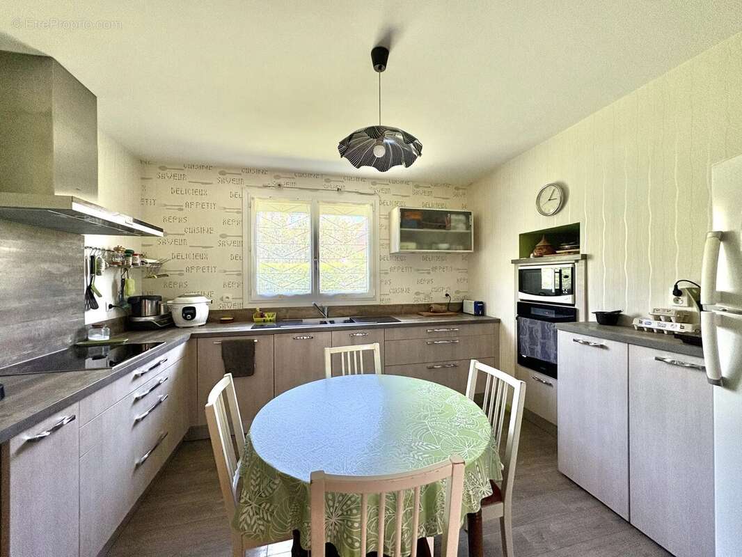 Maison à LA SALVETAT-SAINT-GILLES