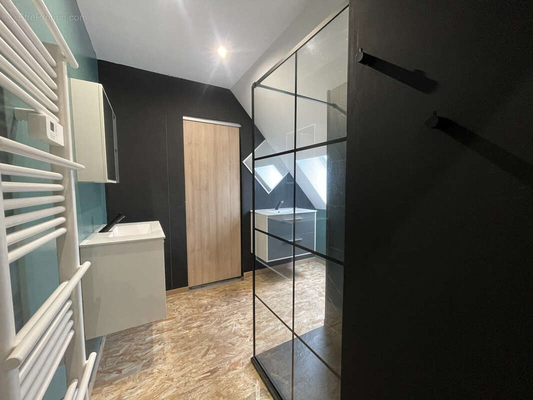 Maison à ROUGEMONT-LE-CHATEAU