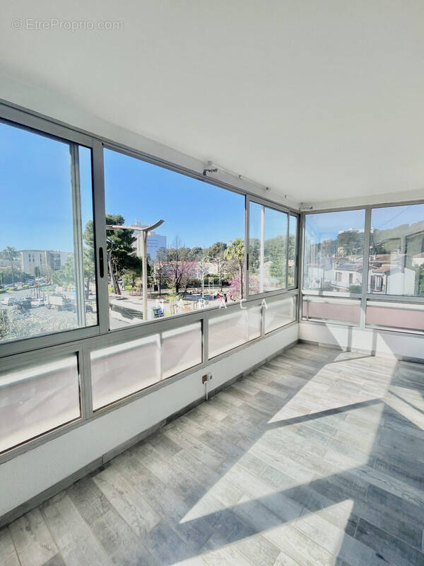 Appartement à LE CANNET