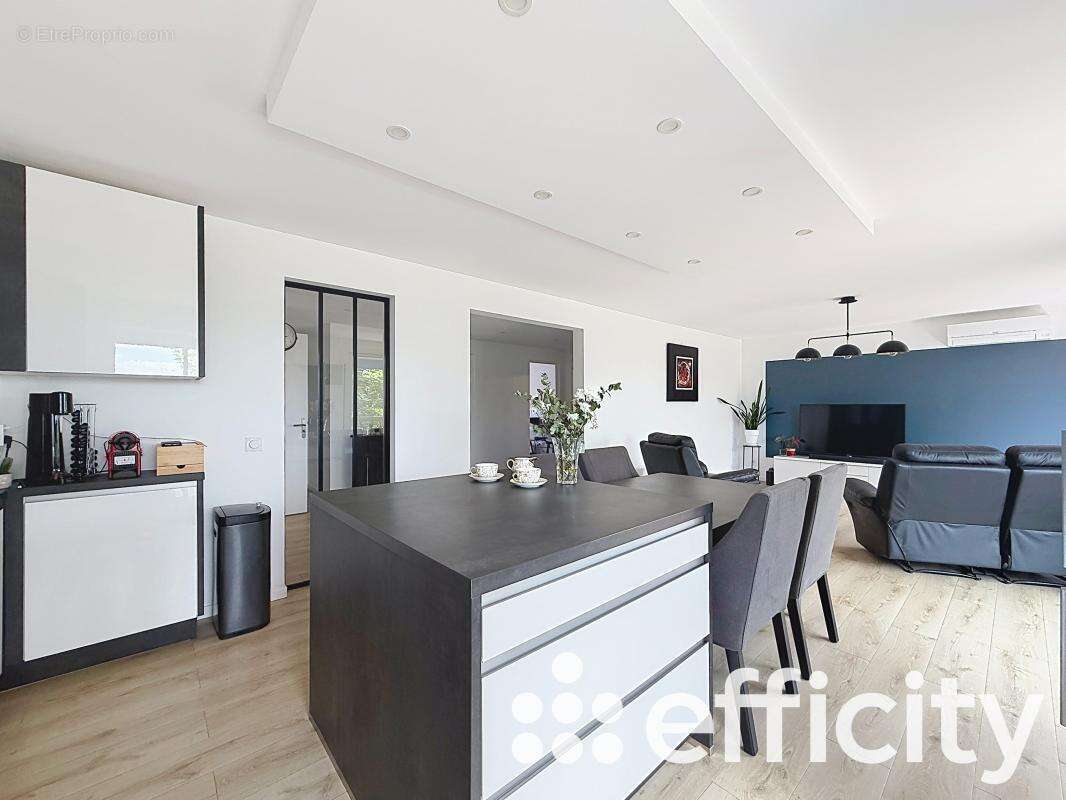 Appartement à BRON