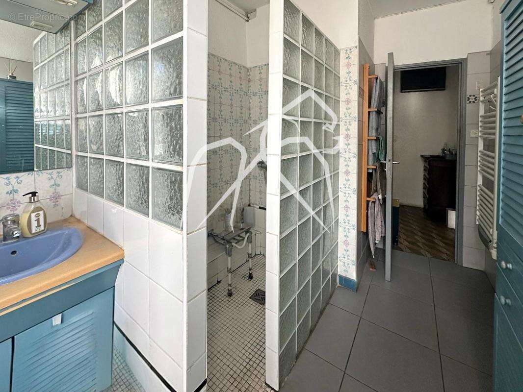 Maison de Ville à Rénover  5 Pièces  Montpellier  228m² + Garage 36m² - photo 4