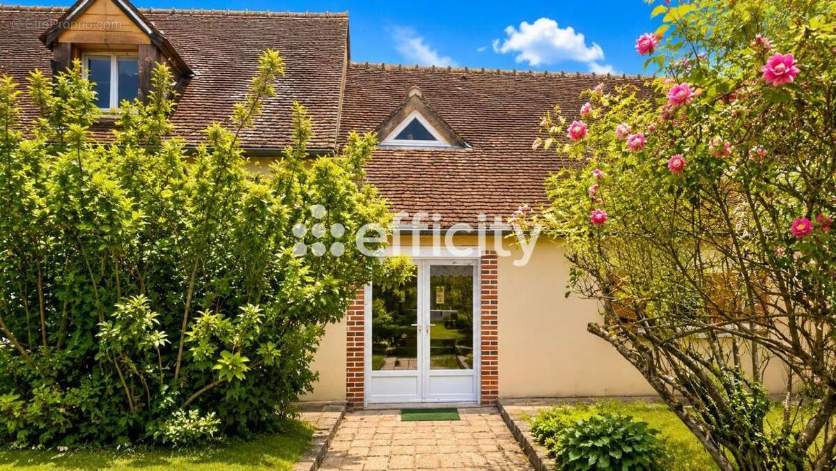 Maison à CHUELLES