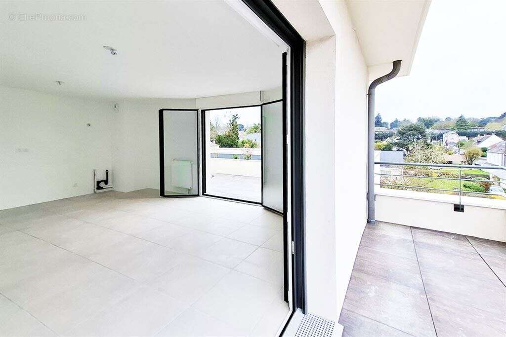 Appartement à SAINT-CYR-SUR-LOIRE