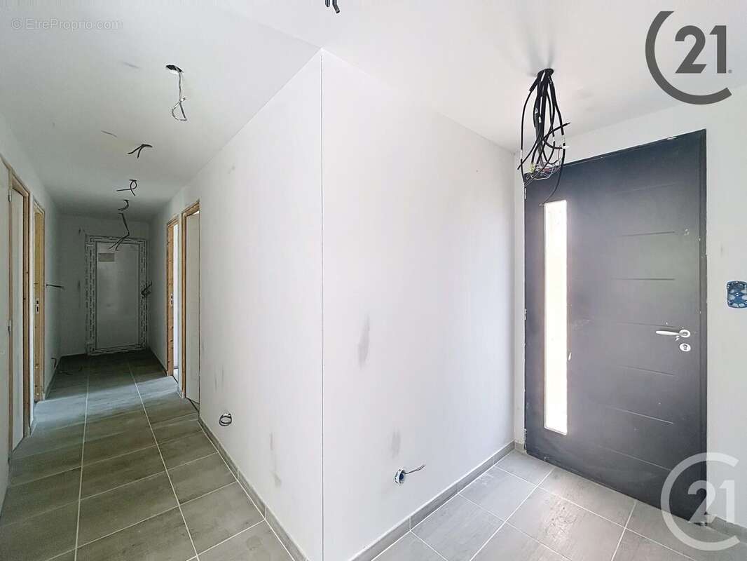 Maison à NEUFCHATEL-SUR-AISNE