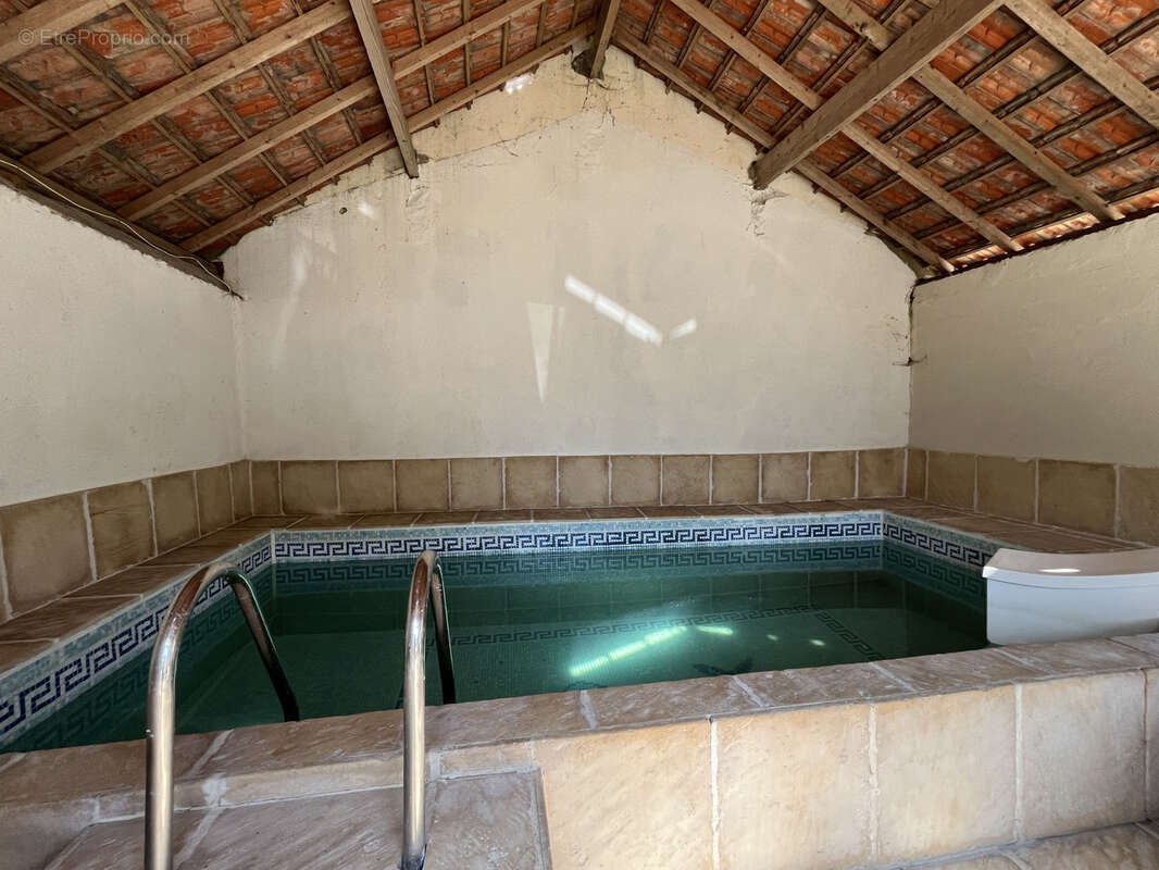 Maison à LA CHAPELLE-LA-REINE