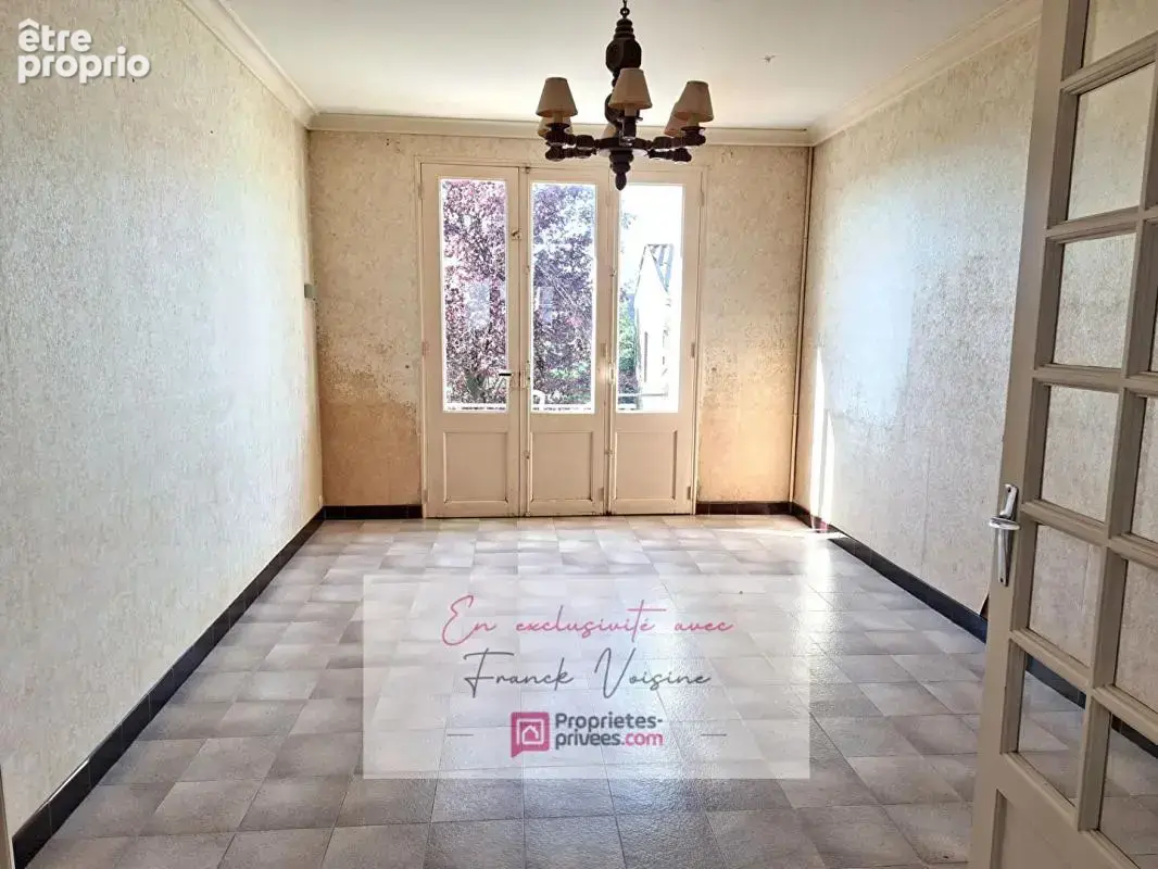 A VENDRE en EXCLUSIVITE au Boupère, centre bourg, maison de 109 m2 avec 4 chambres et 1 bureau sur une parcelle de 291 m2 - photo 2