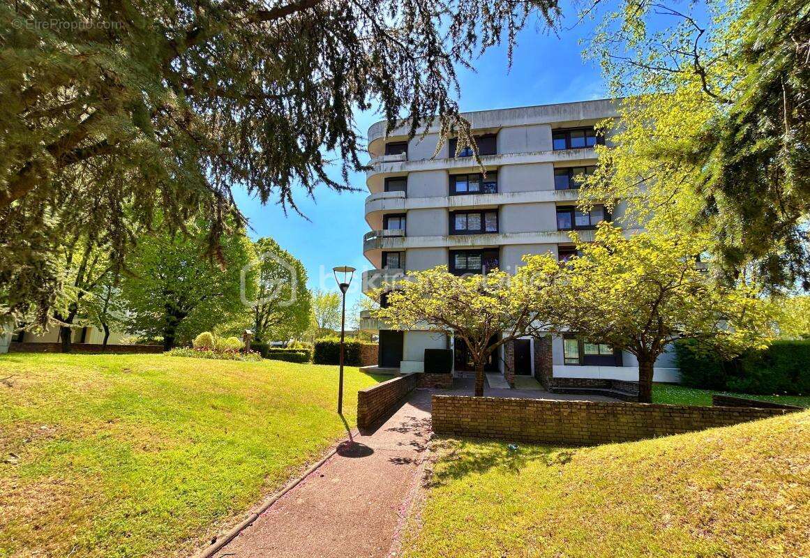 Appartement à ELANCOURT
