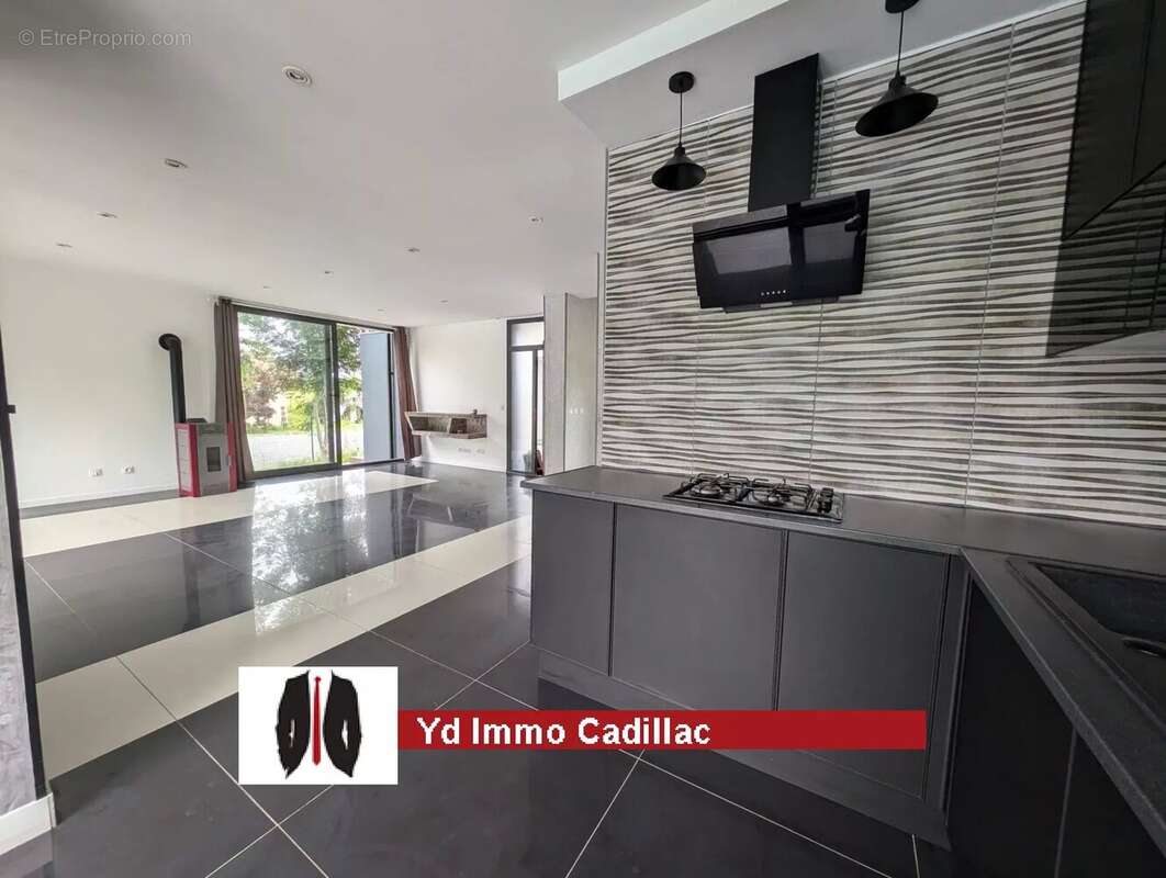 Maison à SAINT-PIERRE-DE-BAT