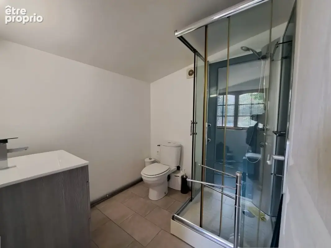 Maison avec 2 appartements et dépendance sur un terrain avec piscine - photo 24