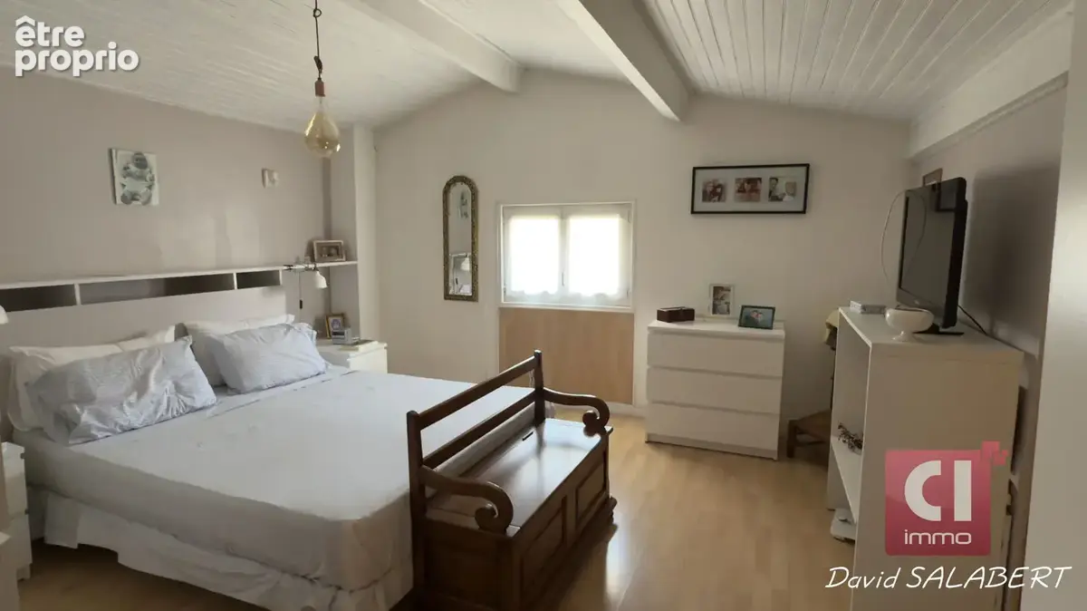 Villa à vendre à Garéoult avec piscine et appartement indépendant - photo 10