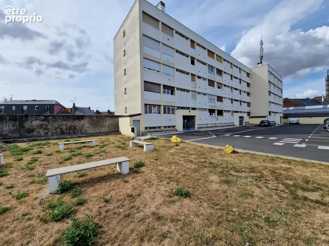AMIENS - T3 proximité directe Centre Ville avec stationnement privatif - photo 5