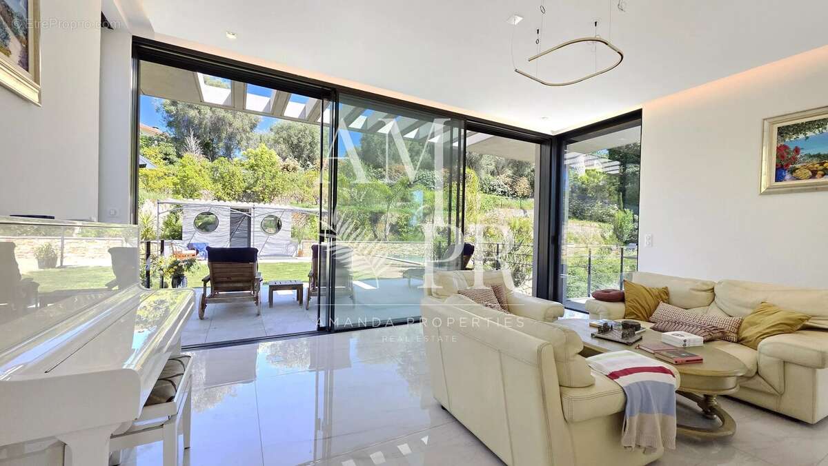 Maison à MOUGINS