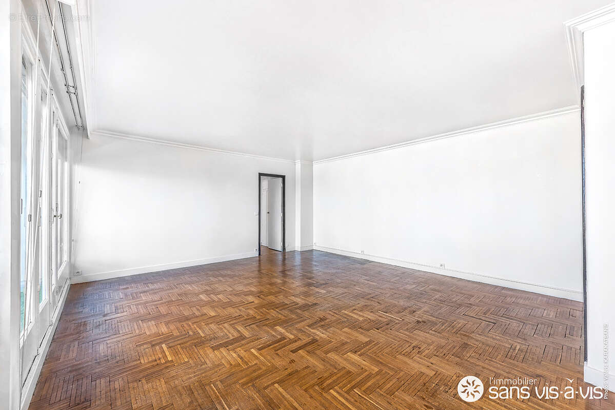 Appartement à NEUILLY-SUR-SEINE
