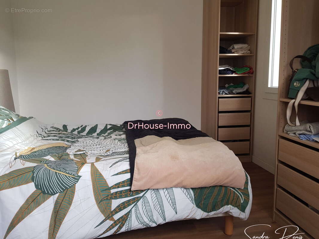 Maison 75 m² à Targon  - photo 8