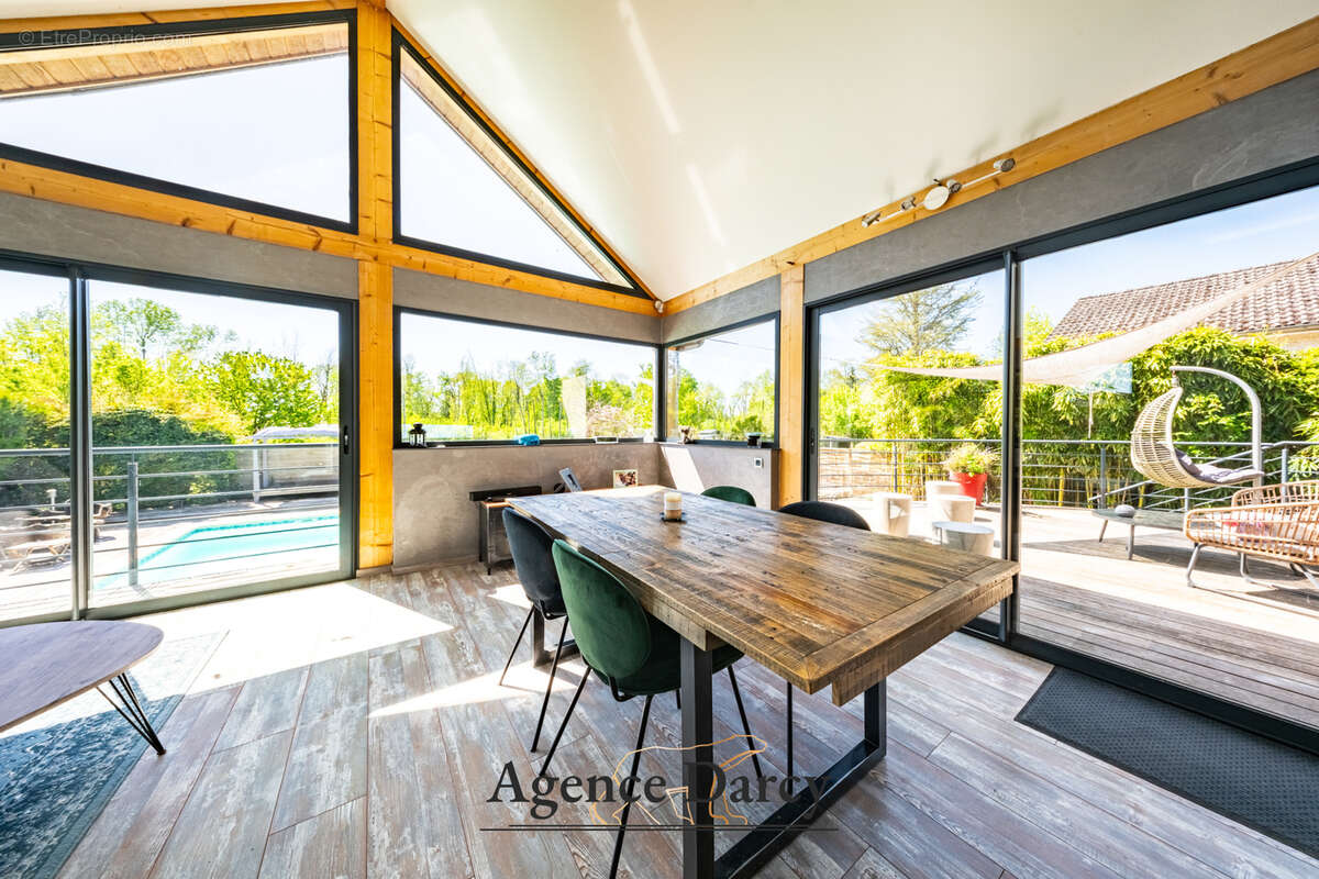 Maison à SAINT-JULIEN