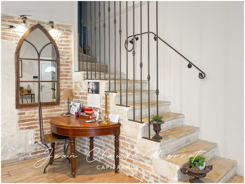 Maison à GARONS