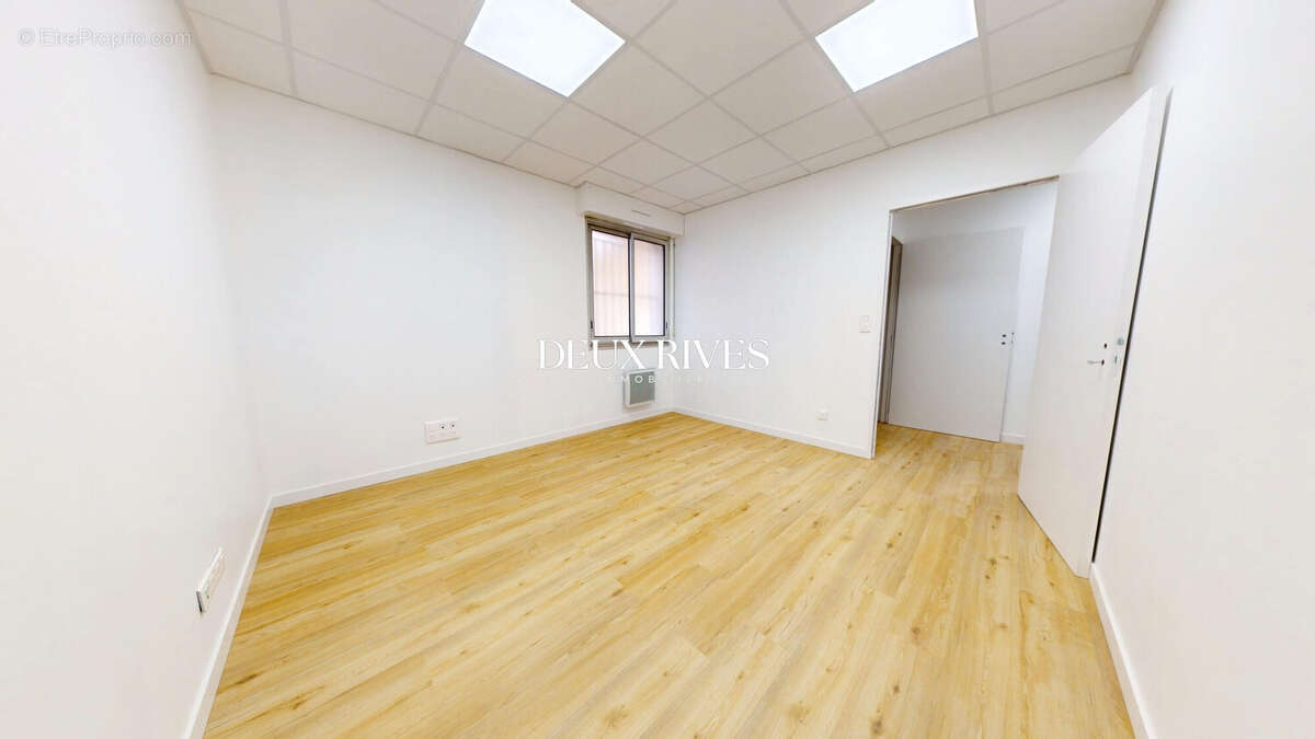 Commerce 56 m² à Nantes  - photo 2