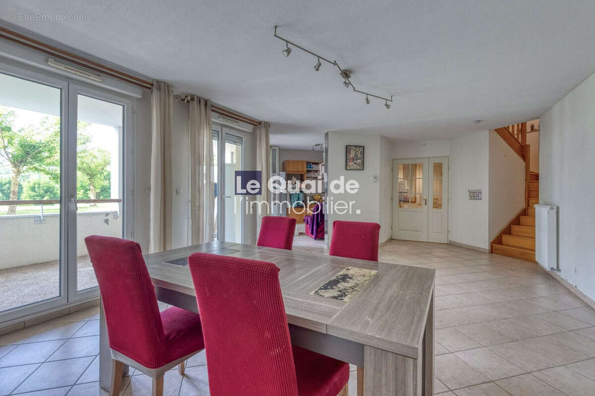 Appartement à SAINT-EGREVE