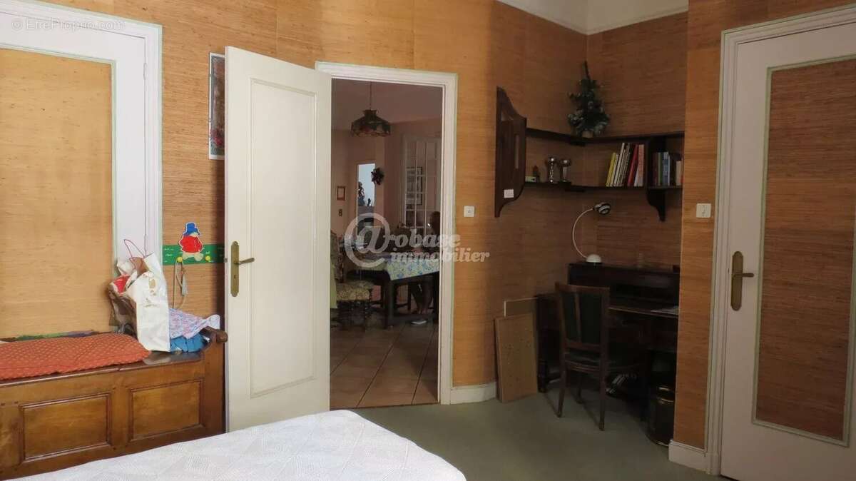 Appartement à MARSEILLE-5E