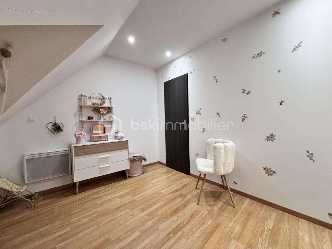 Maison à DOUCHY-LES-MINES