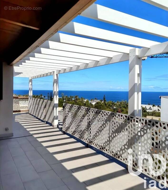 Photo 1 - Maison à LES TROIS-BASSINS