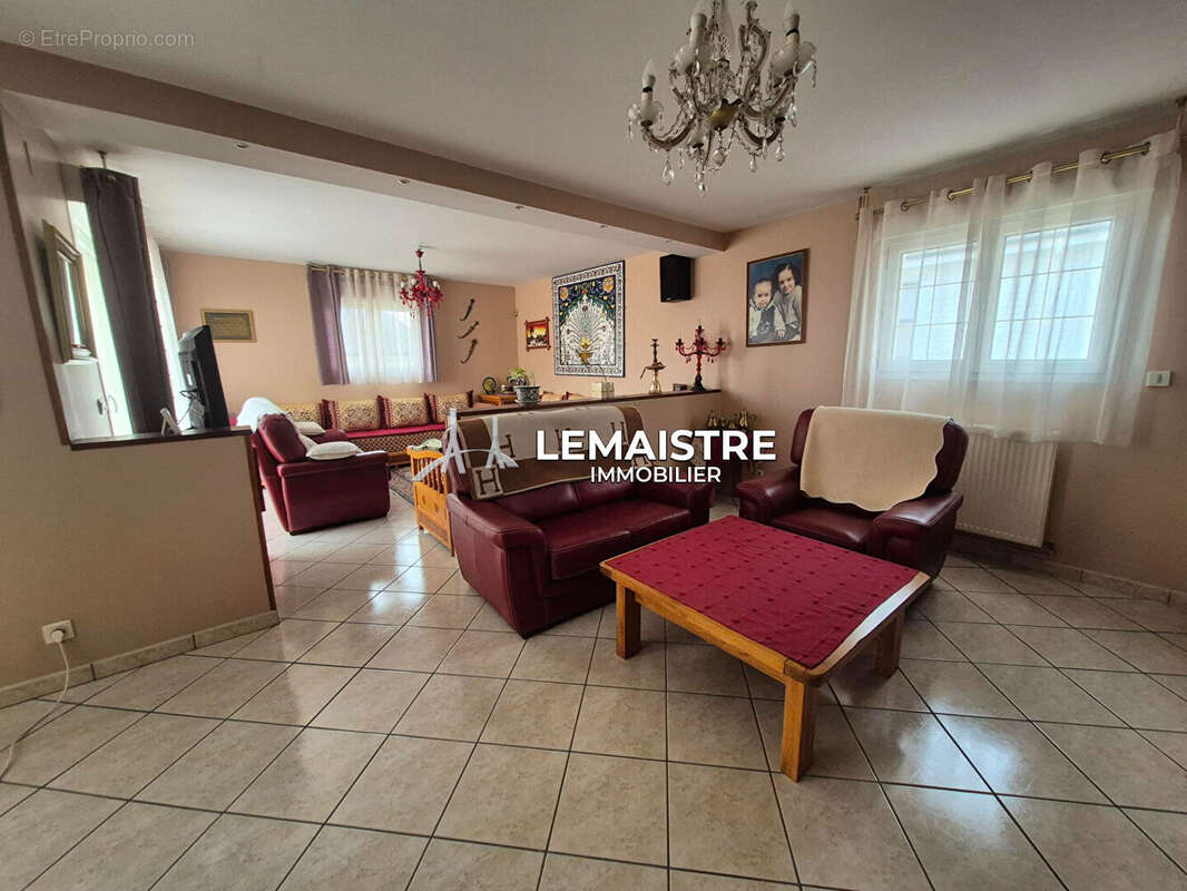 Maison à FONTAINE-LA-MALLET