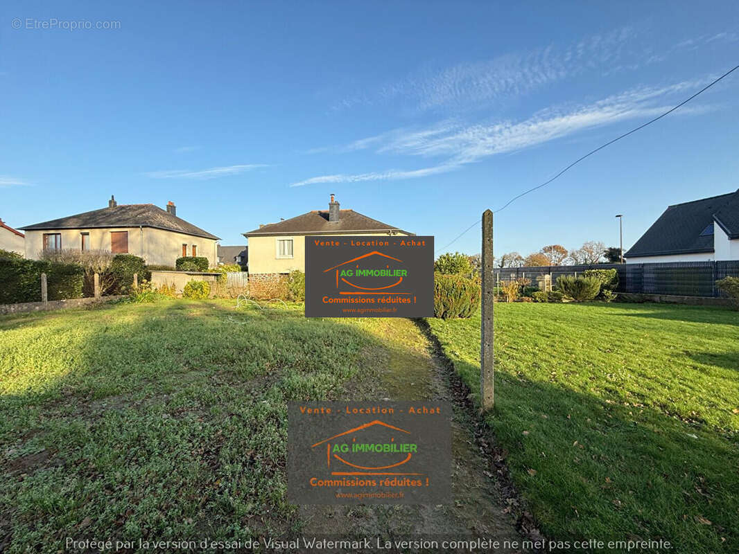 Terrain à MONTAUBAN-DE-BRETAGNE