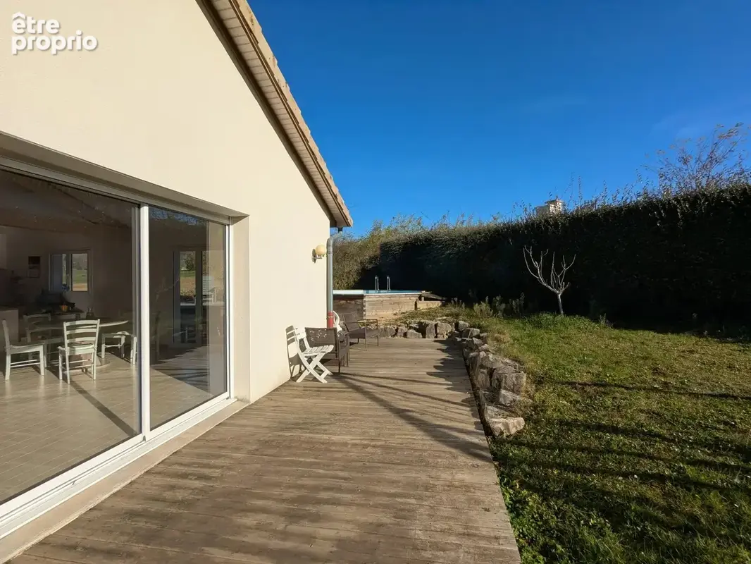 Maison 175 m² à Hurigny  - photo 2