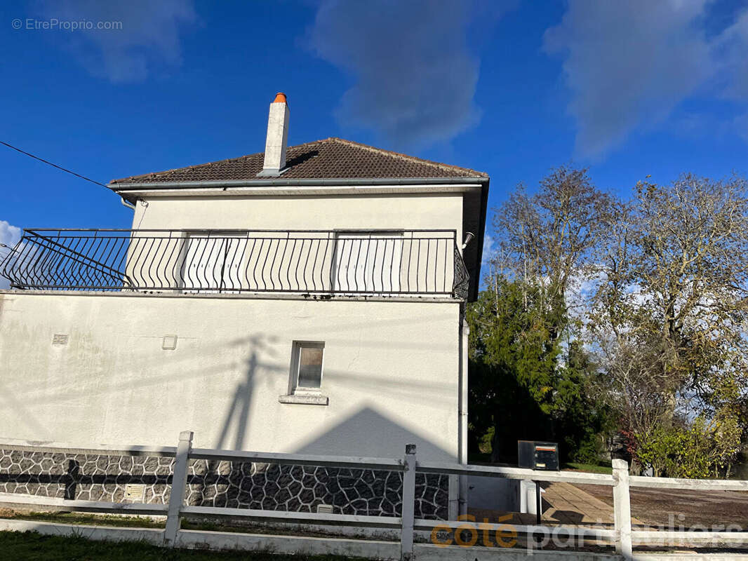Maison à VENESMES