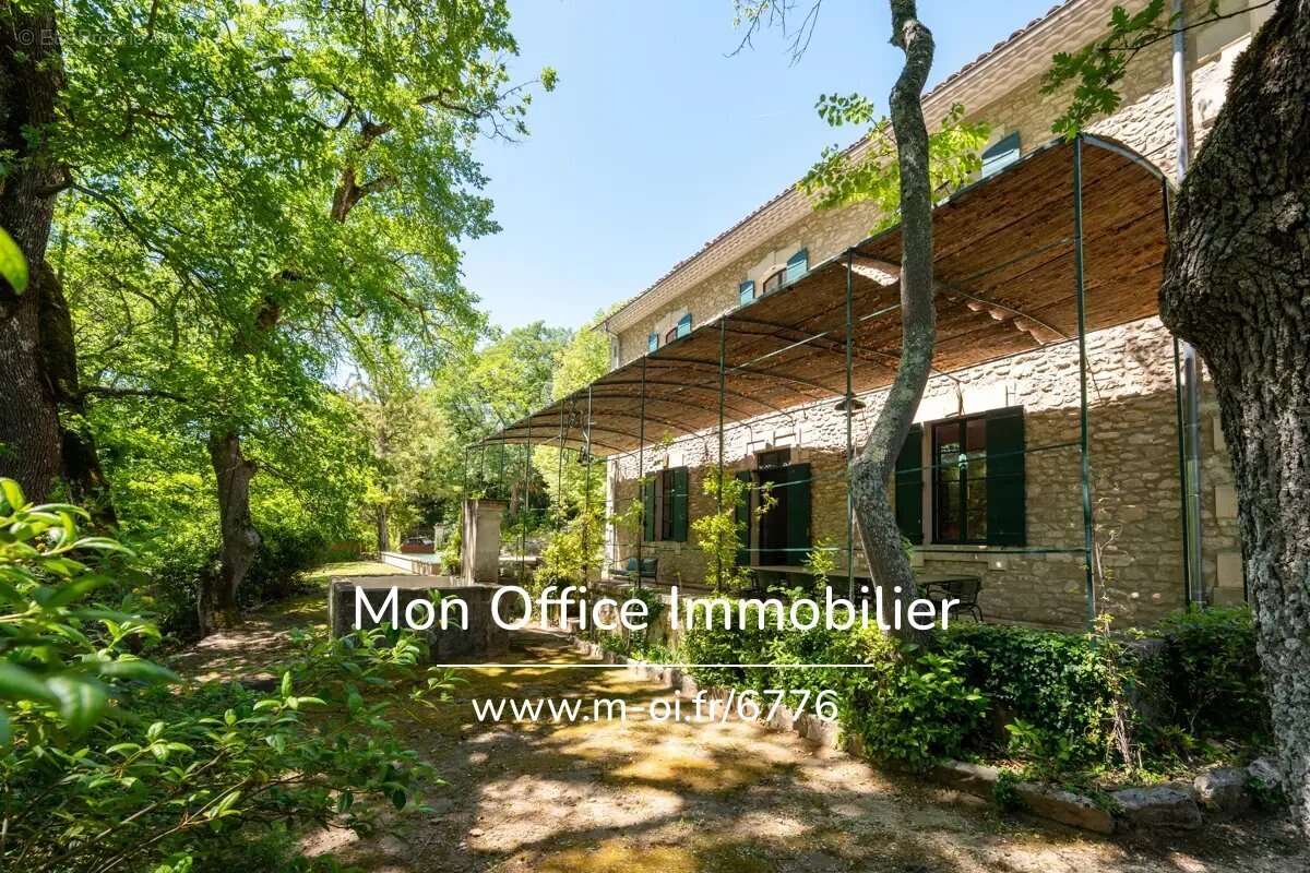 Maison à BONNIEUX