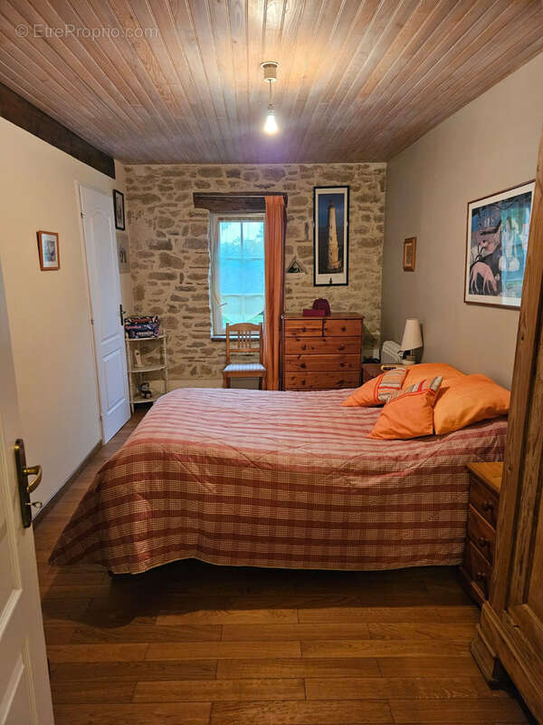Maison à NEUFFONS