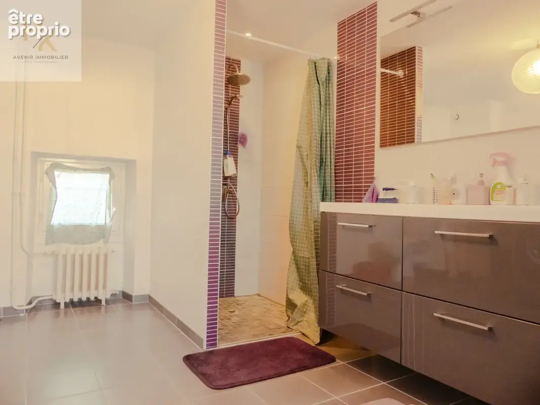 Maison de bourg 120 m2   3 chambres   Cour, garage et parking   Soeurdres - photo 16