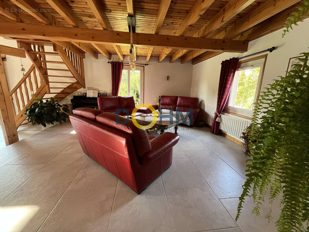 Maison à PRECIEUX