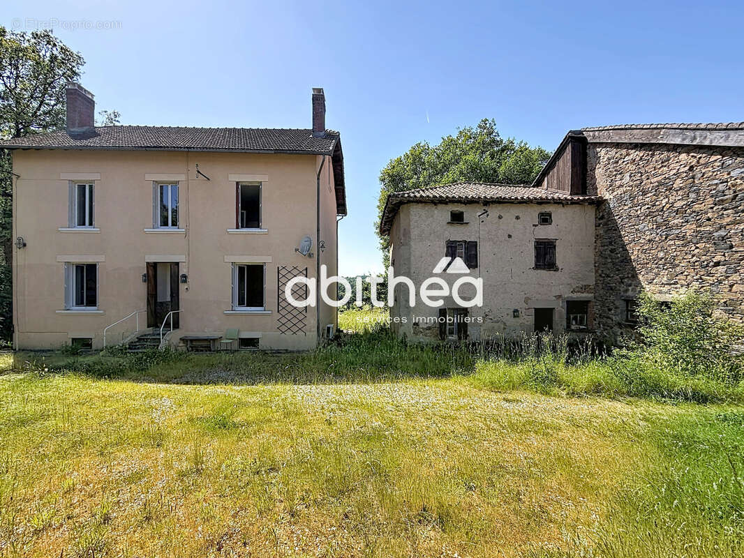 Maison à CHAMPAGNAC-LA-RIVIERE